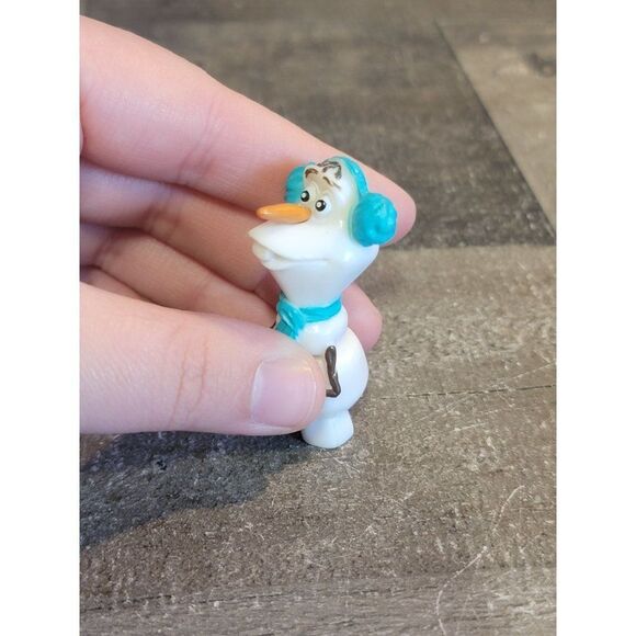 Frozen Disney Olaf blue earmuffs mini toy figure - Picture 2 of 4